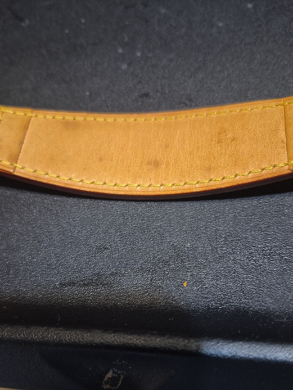 Louis Vuitton Tan Leather Strap with Gold Hardware - Picture 15 of 16